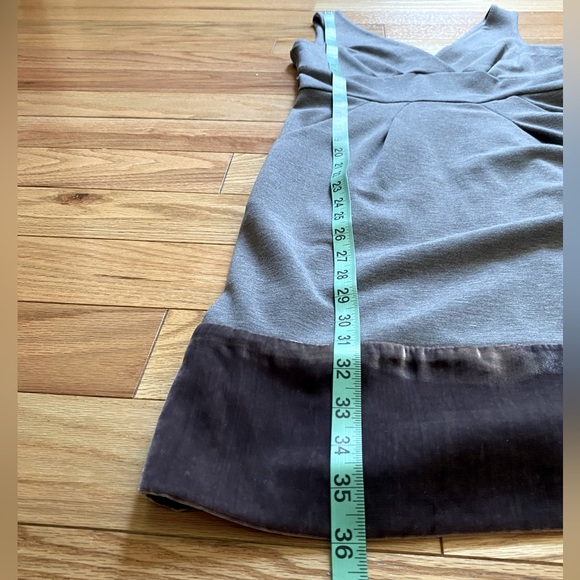 Y2K BCBG Max Azria Ponte Knit Faux Wrap Pleated Velvet Trimmed Dress - Size 2 - Picture 10 of 12